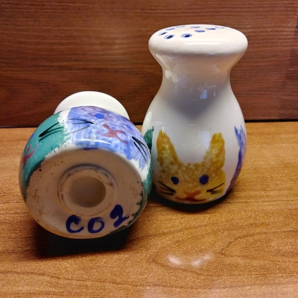 MEOW COFFEE MUG W/SALT N' PEPPER SHAKERS - Picture 10 of 11